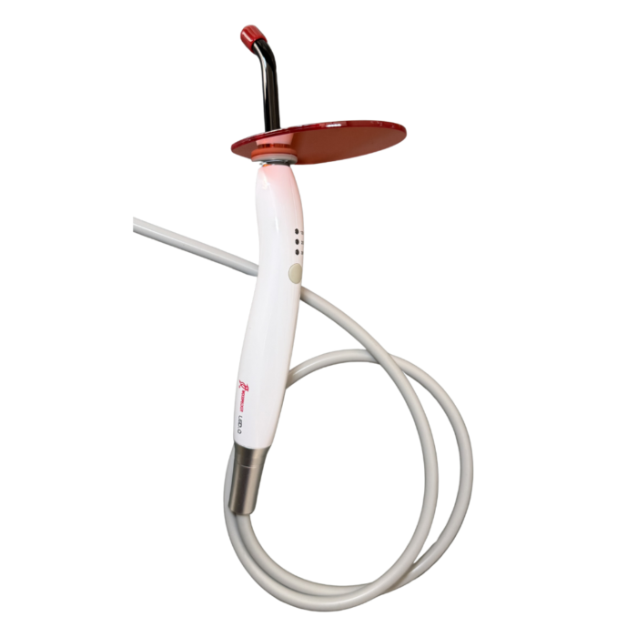 BUILT-IN LIGHT CURE (WOODPECKER)
